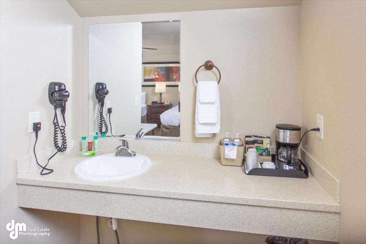 Kenai Airport Hotel Zewnętrze zdjęcie
